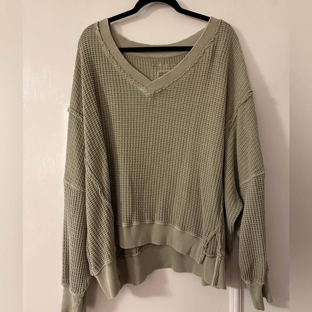 American Eagle Green Waffle Knit V-Neck Sweatshirt